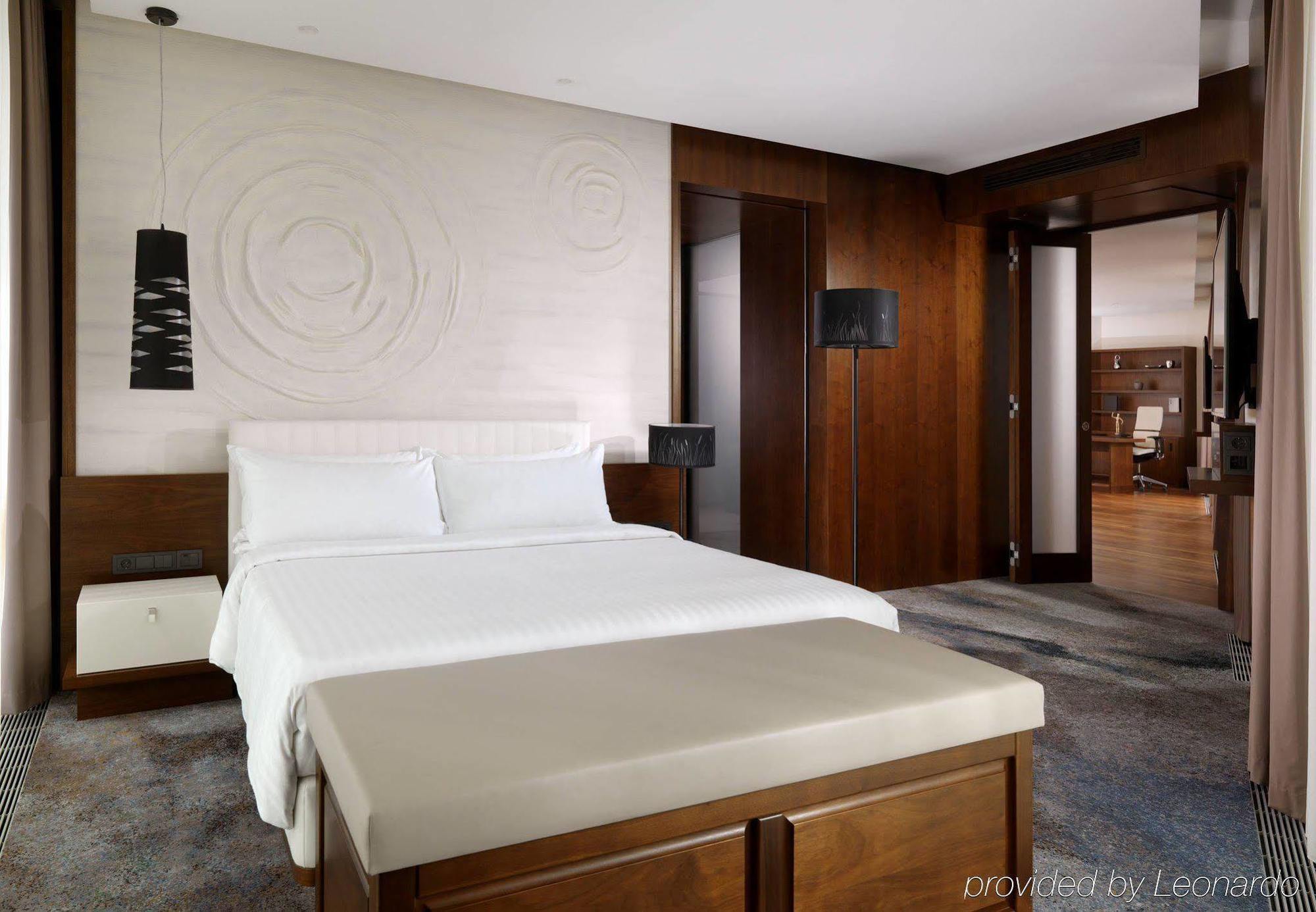 Minsk Marriott Hotel Kültér fotó